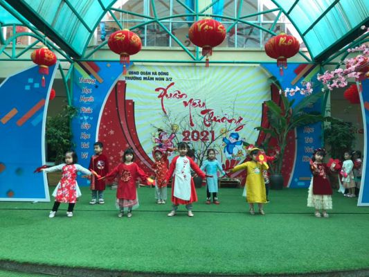 Tiết mục văn nghệ của các bạn nhỏ lớp B2