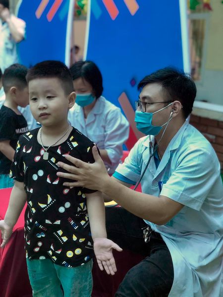 KHÁM SỨC KHỎE ĐỢT I CHO TRẺ NĂM HỌC 2020 - 2021